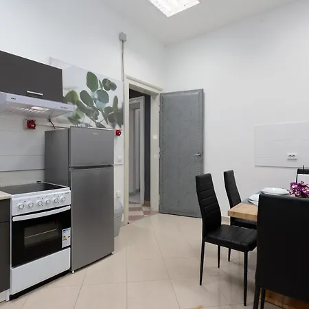 Apartman Pyramid *